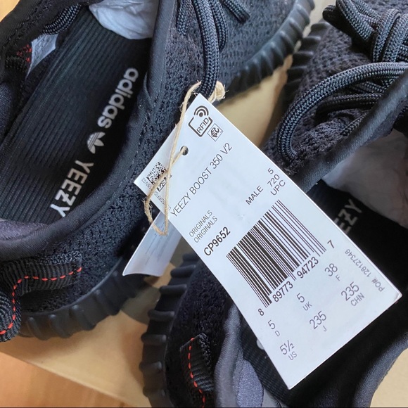 Yeezy 350 V2 Bred - Picture 4 of 6